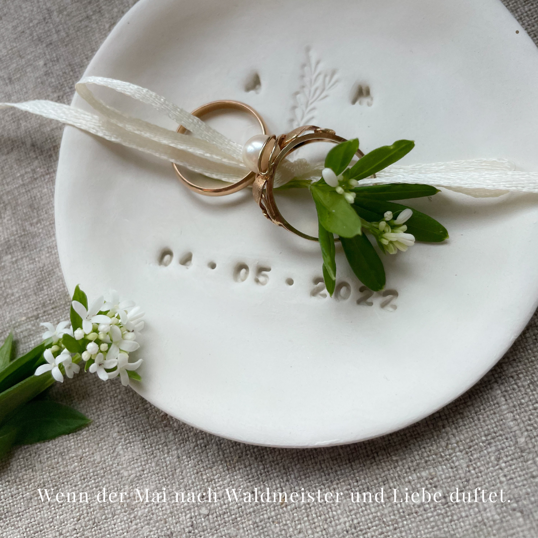 Maihochzeit mit Waldmeister & Keramik – wenn Waldmeister blüht und Liebe in der Luft liegt