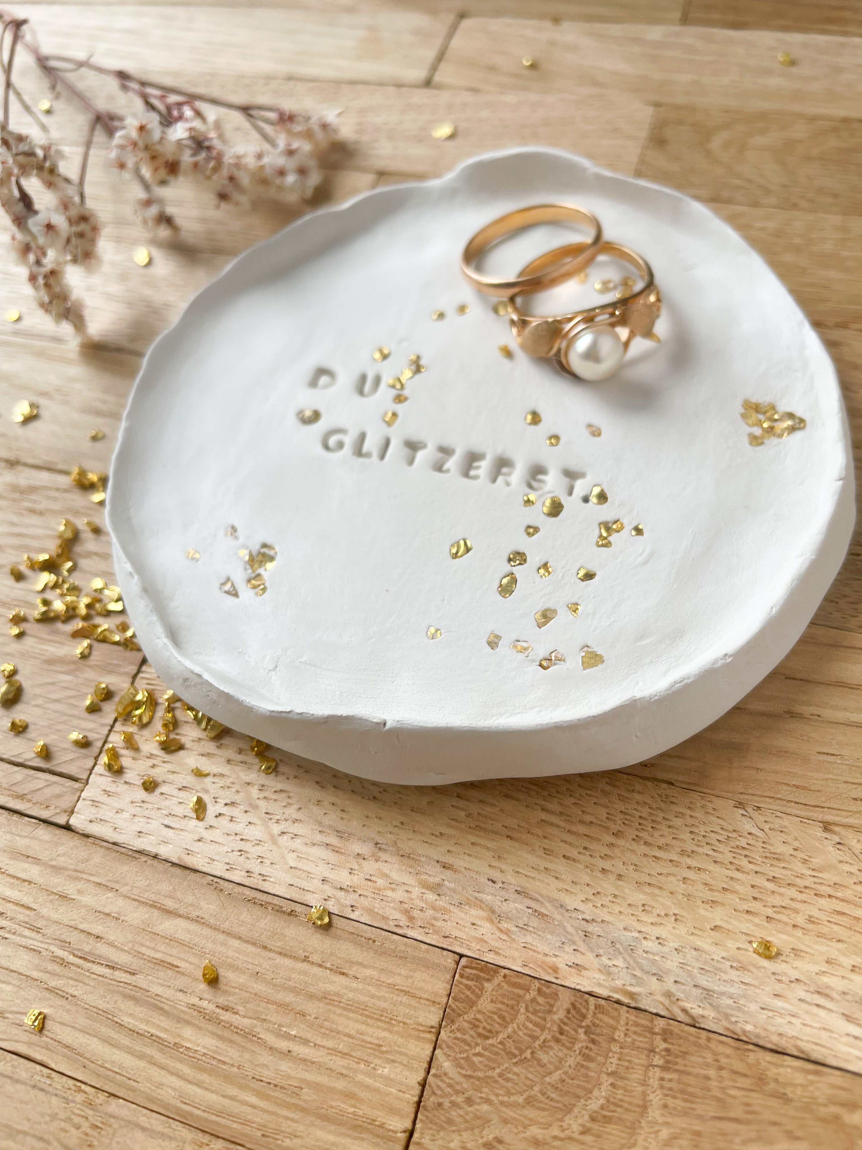 Handgefertigtes Glitzerstück-Schälchen aus Keramik – liebevolle Geschenkidee oder besonderes Mitbringsel für Menschen, denen man einfach mal Danke sagen möchte. Für Mamas und Freundinnen und als Geschenk für Besties

