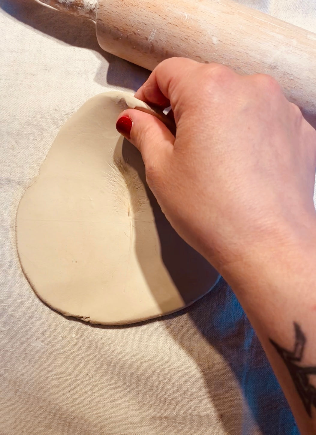 Boho- Ringschale mit Initialen, Datum & zartem Zweig | individuell personalisiert und handgetöpfert