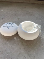 Mini Schmuckdose aus Keramik | Pantone Toffee, Marmor oder Weiß mit Schriftzug Wunscherfüller | Handmade | Geschenkidee | organische Form