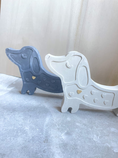 Dackel "Anton" aus Keramik in verschiedenen Farben | Figur für Hundeliebhaber | handgemachtes Geschenk für Hundemamas und Hundepapas| süßes Mitbringsel