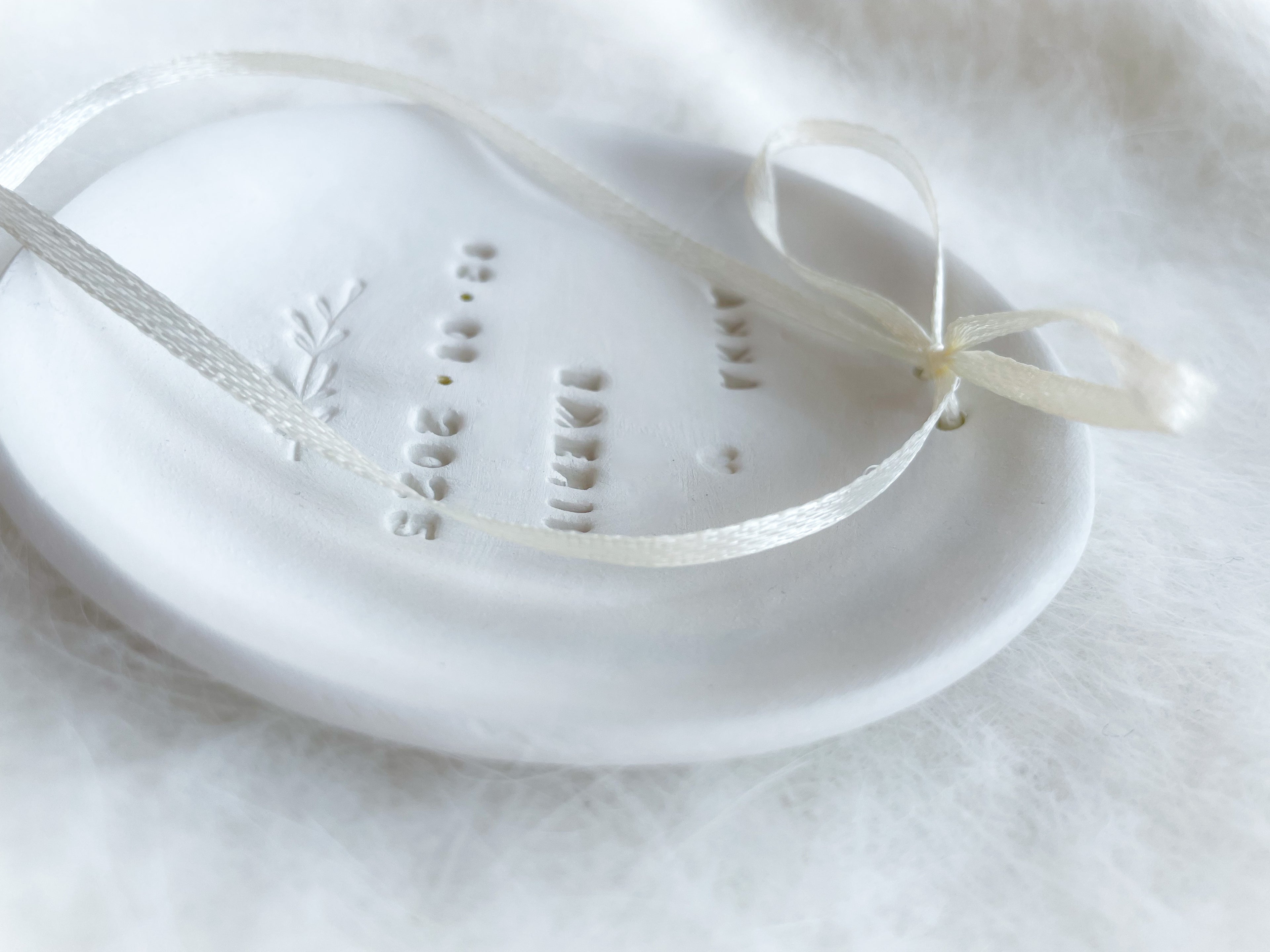 Ringschale Hochzeit - Personalisierte minimalistische Tonschale, schlicht & zeitlos | puristische Ringkissen Alternative