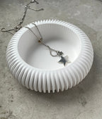 STUDIO RIB No. 01 |  Signature Piece | handgefertigte,große Rillenschale im modernen edgy Design für Schmuck