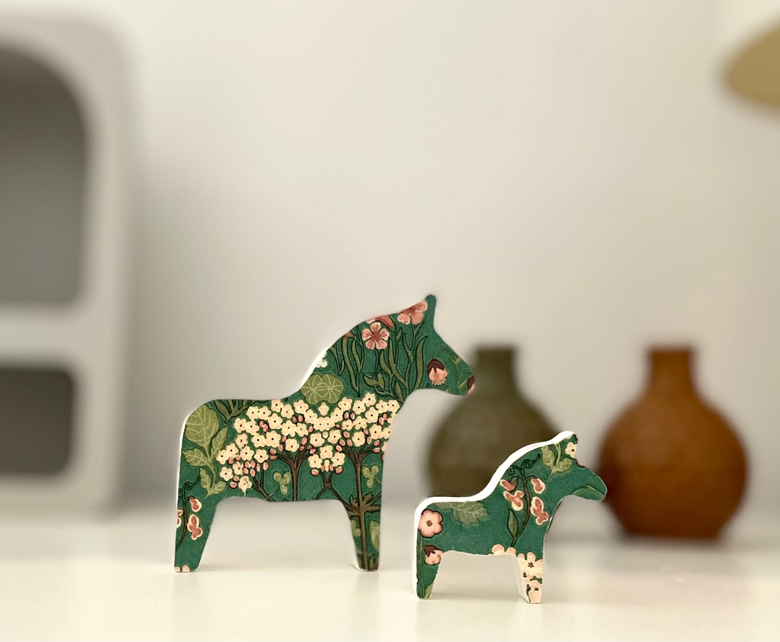 XXL Dala Pferd aus Keramik mit Schriftzug (Einzelstück) | Skandi Geschenkidee für Lieblingsmenschen | Deko für Zuhause, Kinderzimmer und Pferdefreunde