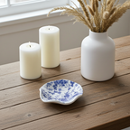 Omas Blau – Handgetöpfertes Keramikschälchen in Blauweiß