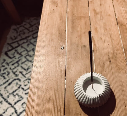 Pure Silence | Minimalistischer Räucherstäbchenhalter für Achtsamkeit & Rituale