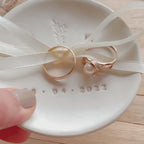 Boho- Ringschale mit Initialen, Datum & zartem Zweig | individuell personalisiert und handgetöpfert